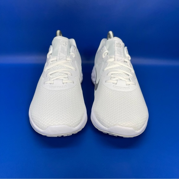 NEW Nike Revolution Six Next Nature Athletic Shoes Platinum White Silver - Picture 3 of 9